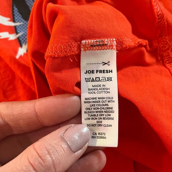 Joe fresh graphic 100% cotton tee shirt | under armour heatgear shorts size 6 - Picture 12 of 15